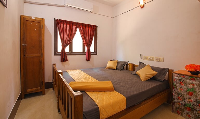 2BHK- Deluxe King Suite