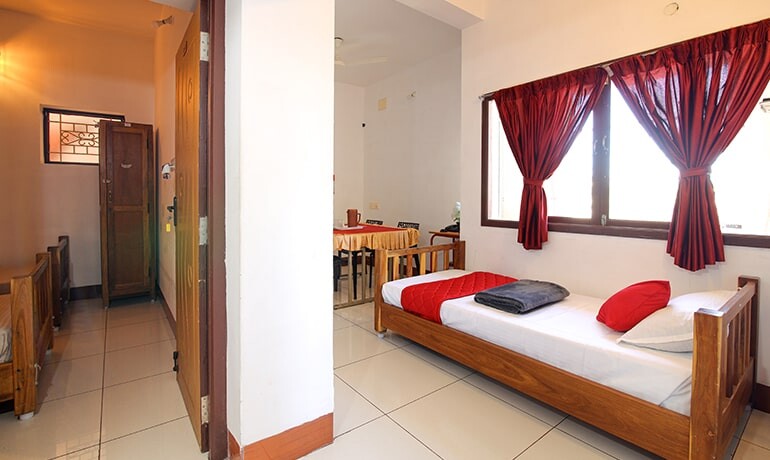 2BHK- Deluxe King Suite