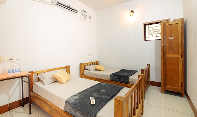 2BHK- Deluxe King Suite